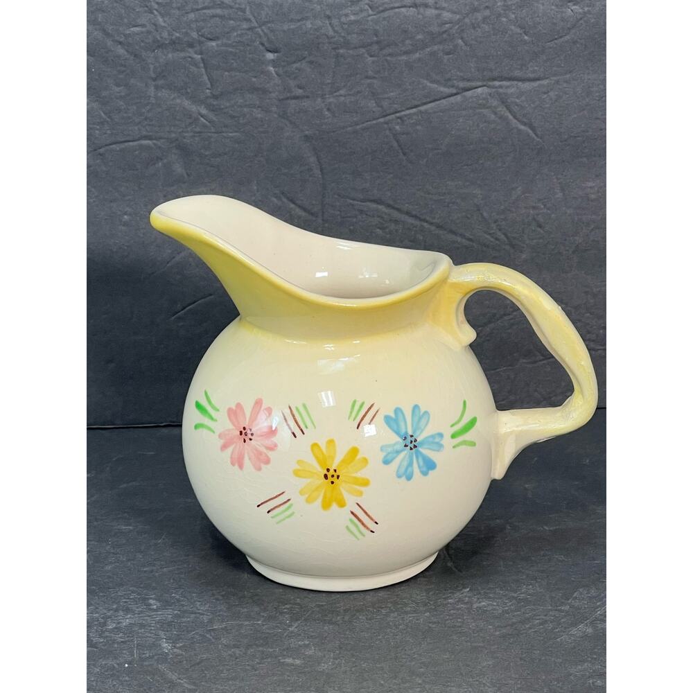 Hull Pitcher Cinderella Blossom and Bouquet Floral #29 Kitchenware 16oz Cottage